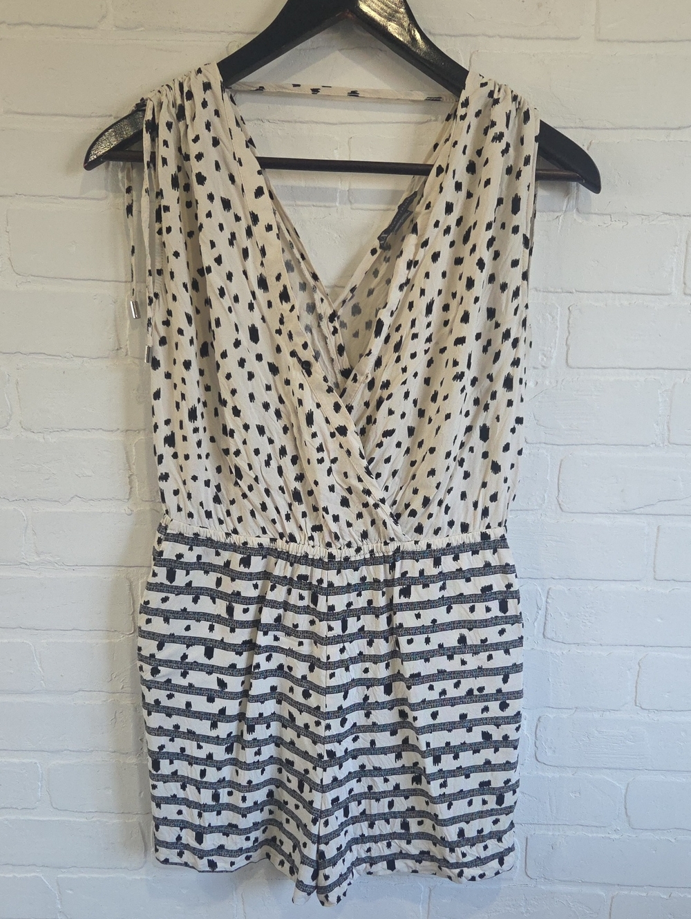 Armani Exchange White Sleeveless V-Neck Printed Romper
